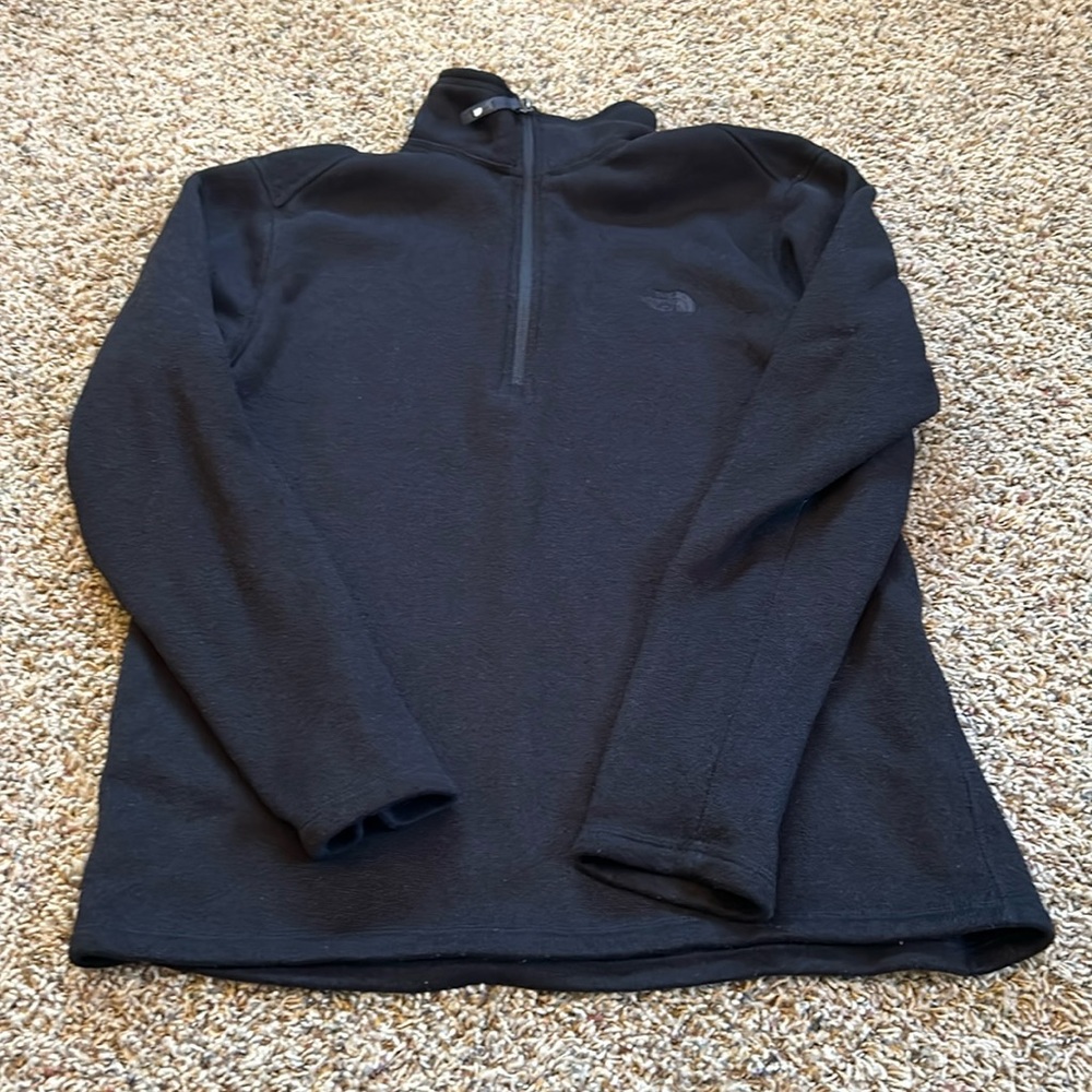 Men’s medium quarter zip north face sweater